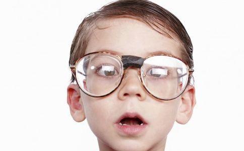 临床科室 小儿眼科专业      儿童近视属于近视,是屈光不正的一种,和